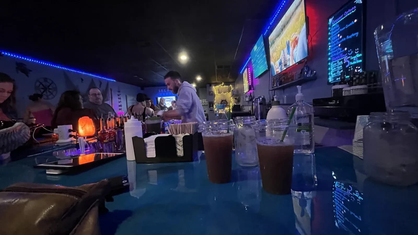 Inside or outside Island Vibes Kava - North Fort Myers
