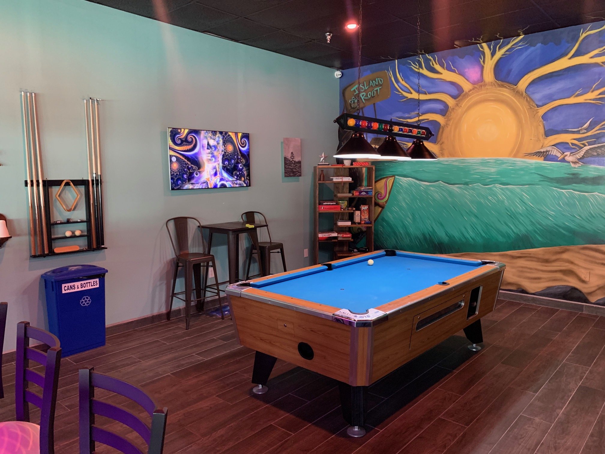 Island Root Pool Table