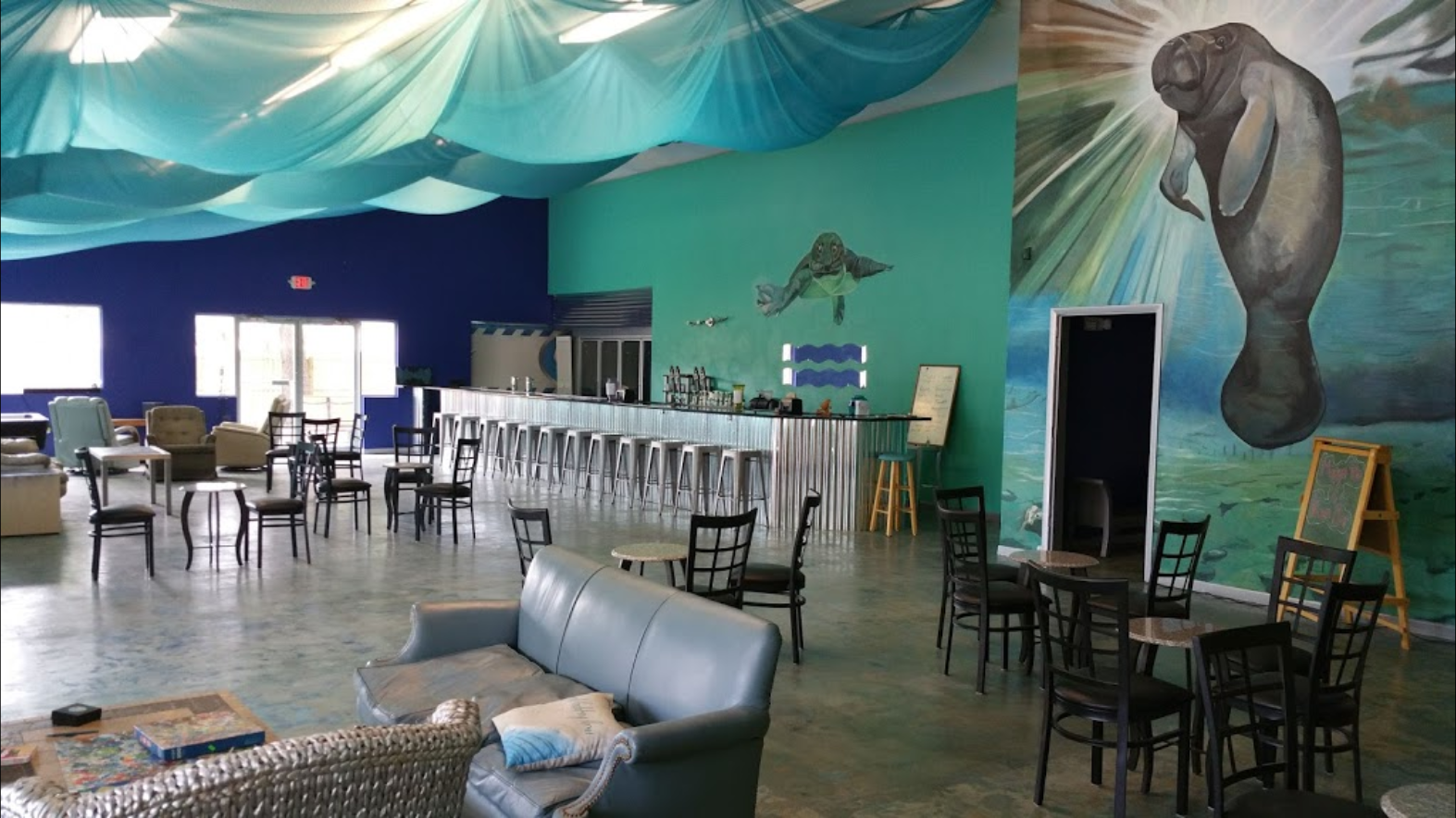 Manna Tea & Kava Bar Sarasota Inside Bar
