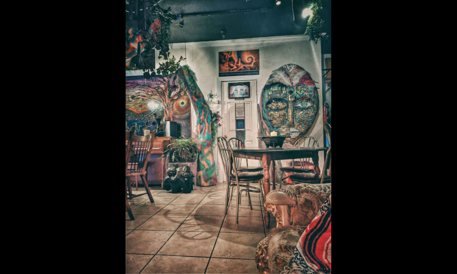 Mystic Water Kava Bar Huntington Beach Interior 2